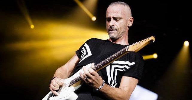Eros Ramazzotti Biografija Na fotografiji je prikazan pevač: Eros Ramazzotti