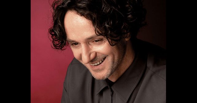 Goran Bregović Biografija Na fotografiji je prikazan muzičar: Goran Bregović