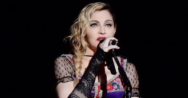 Madonna Biografija Na fotografiji je prikazan pevačica: Madonna