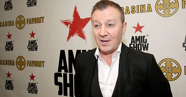 Nedeljko Bajić Baja Biografija Na fotografiji je prikazan pevač: Nedeljko Bajić Baja