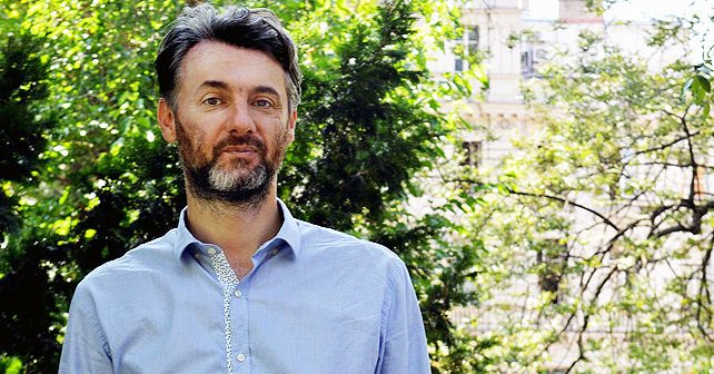 Edin Forto Biografija Na fotografiji je prikazan novinar, politički analitičar, političar: Edin Forto