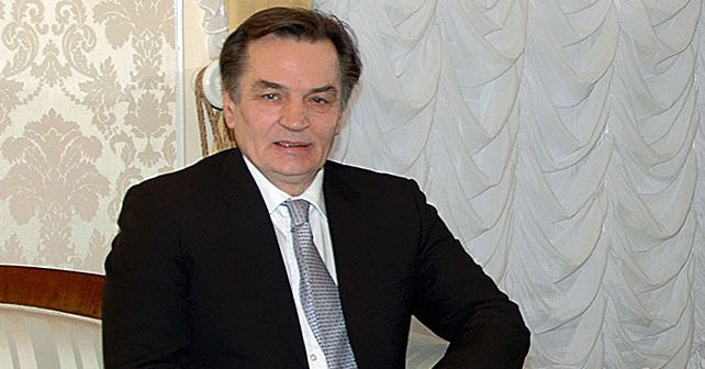 Haris Silajdžić Biografija Na fotografiji je prikazan političar: Haris Silajdžić