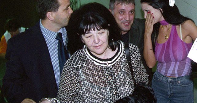 Mirjana Mira Marković Biografija Na fotografiji je prikazan sociolog, političarka: Mirjana Mira Marković