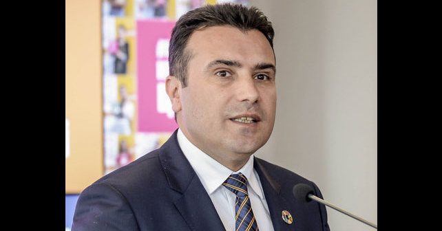 Zoran Zaev Biografija Na fotografiji je prikazan političar: Zoran Zaev