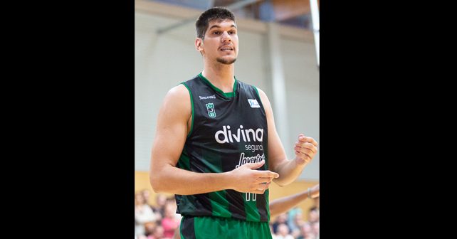 Marko Todorović Biografija Na fotografiji je prikazan košarkaš: Marko Todorović