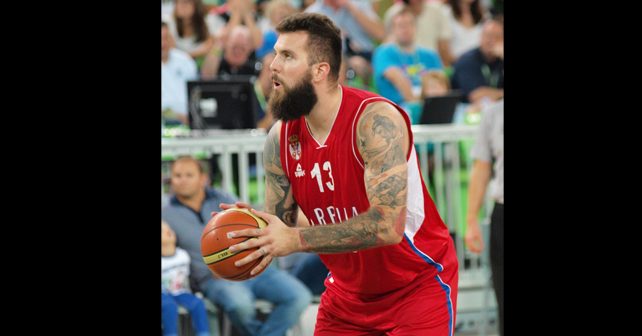 Miroslav Raduljica Biografija Na fotografiji je prikazan košarkaš: Miroslav Raduljica
