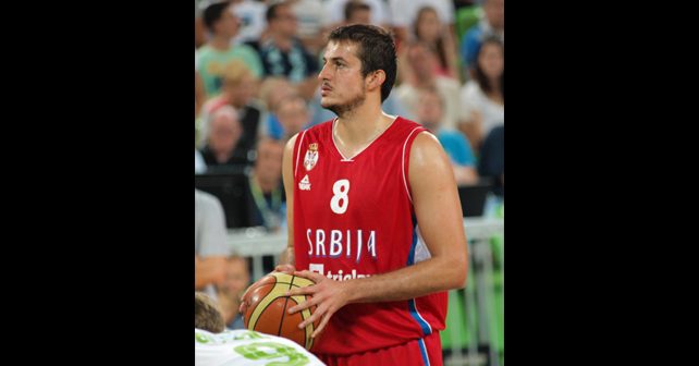Nemanja Bjelica Biografija Na fotografiji je prikazan košarkaš: Nemanja Bjelica