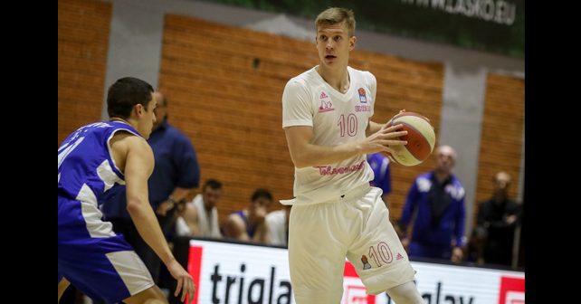 Ognjen Jaramaz Biografija Na fotografiji je prikazan košarkaš: Ognjen Jaramaz