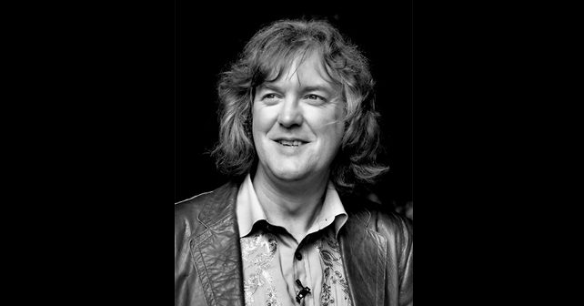 Džejms Mej (James May) Biografija Na fotografiji je prikazan voditelj, novinar, kolumnista: Džejms Mej (James May)