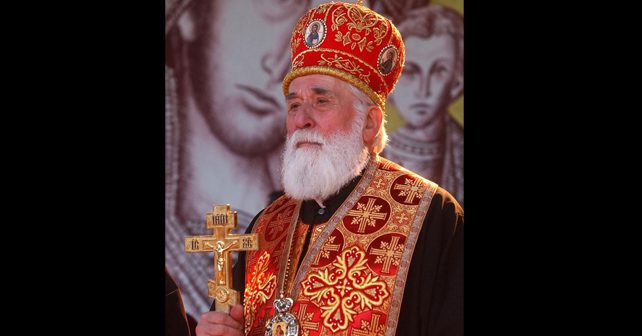 Na fotografiji je prikazan poglavar crnogorske pravoslavne crkve: Miraš Dedeić (Mitropolit Mihailo)