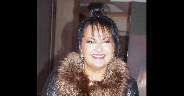 Izvorinka Milošević Biografija Na fotografiji je prikazan umetnica, pevačica: Izvorinka Milošević