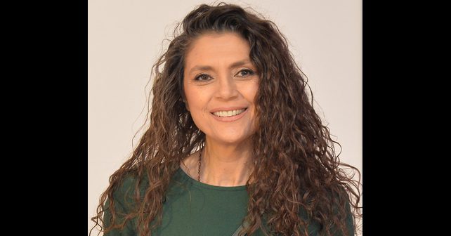 Snežana Berić Biografija Na fotografiji je prikazan pevačica: Snežana Berić