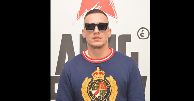 Predrag Miljković Corona Biografija Na fotografiji je prikazan reper, treper: Predrag Miljković Corona